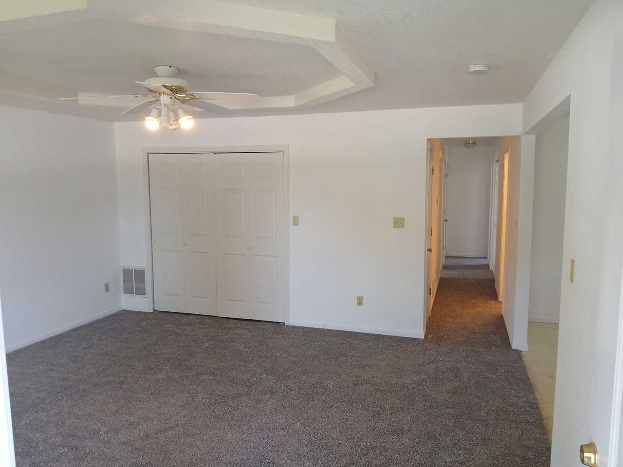 3928 Liverpool Dr - Photo 3 of 15