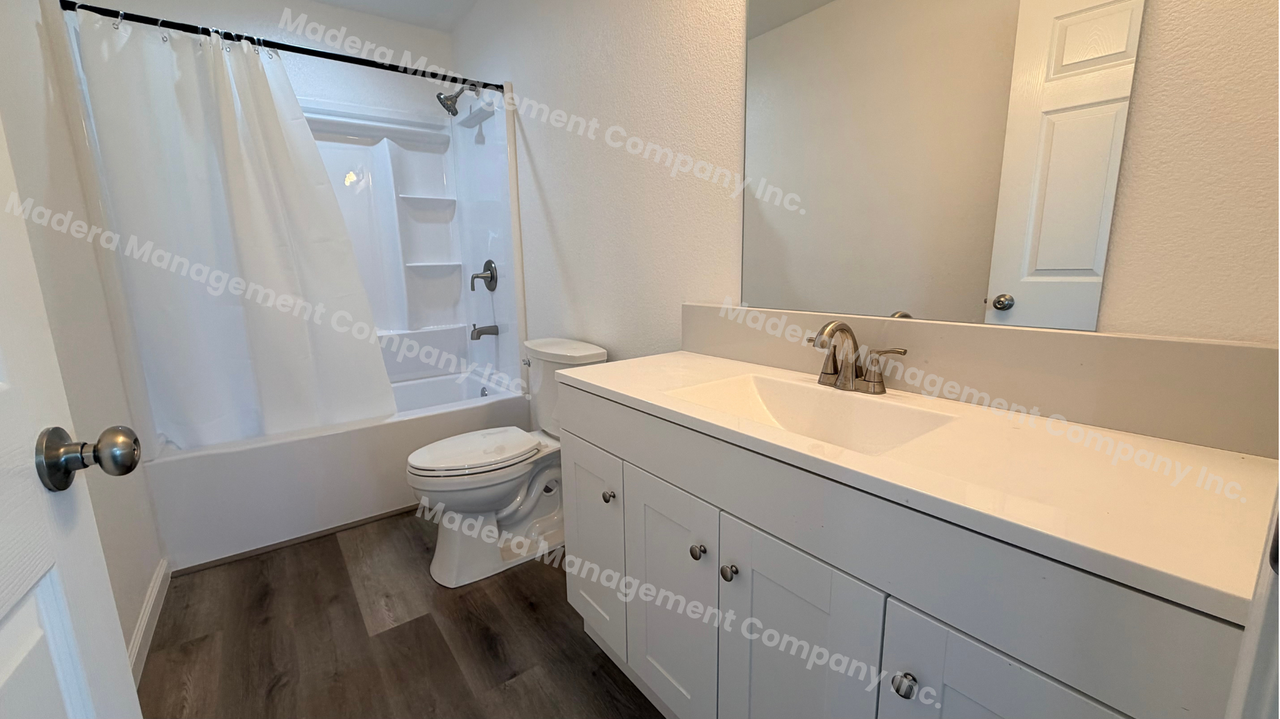 728 S A St - Photo 6 of 10