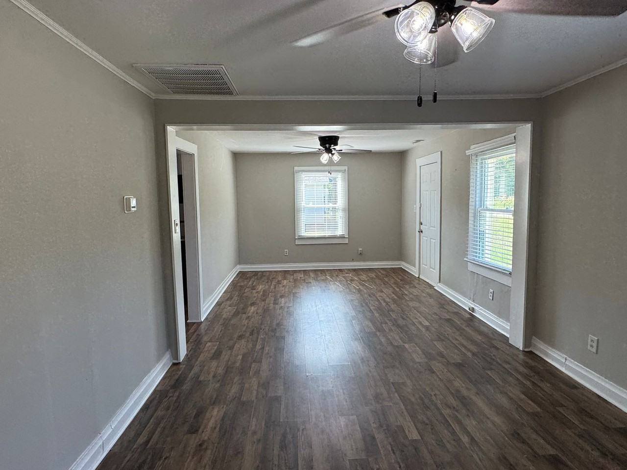 3061 Lee Rd - Photo 3 of 13