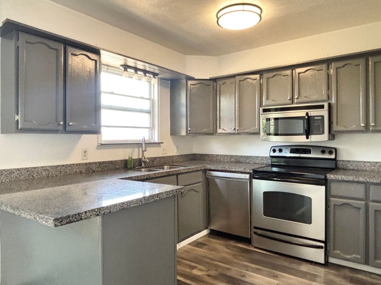 5020 W 6515 S - Photo 7 of 27