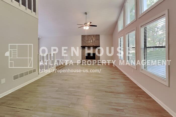 4515 King Springs Rd Se - Photo 4 of 23