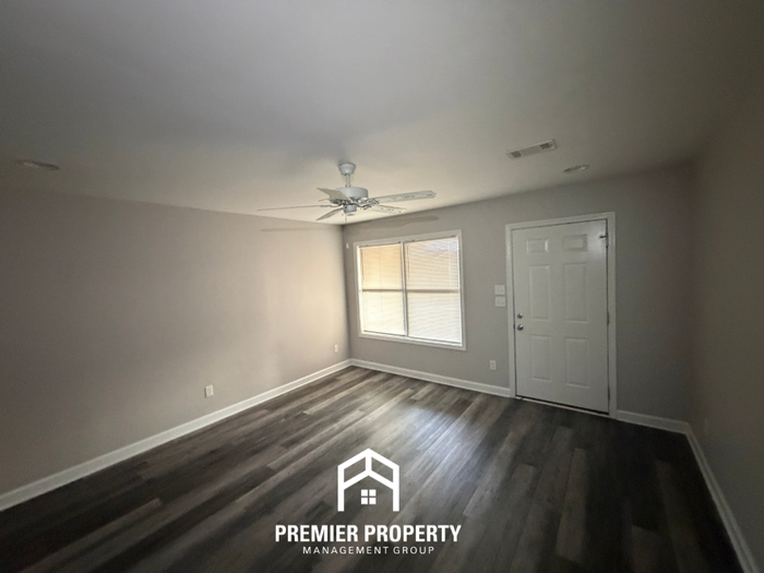 110 Castlebar Cir - Photo 2 of 22