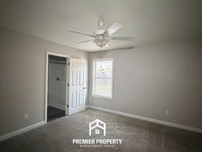 110 Castlebar Cir - Photo 6 of 22