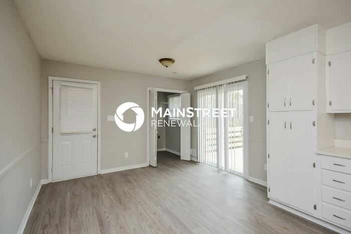 2940 Landmark Dr Se - Photo 6 of 16