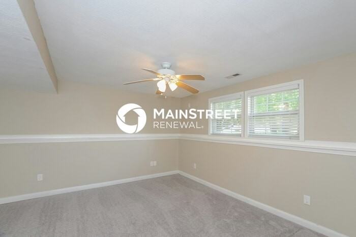 503 S Huntsman Blvd - Photo 7 of 17