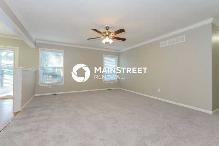 145 Sw 26th St - Photo 2 of 15