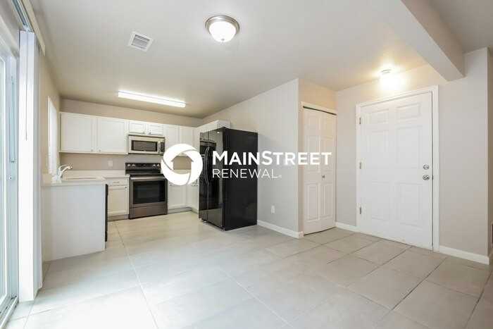 4343 Andes St - Photo 6 of 17
