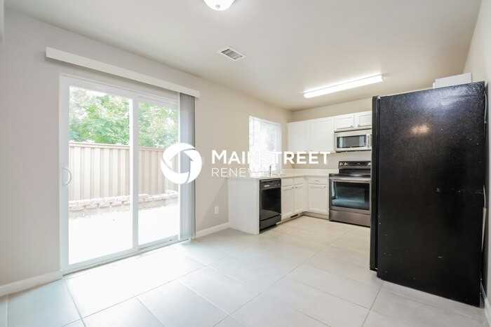 4343 Andes St - Photo 7 of 17