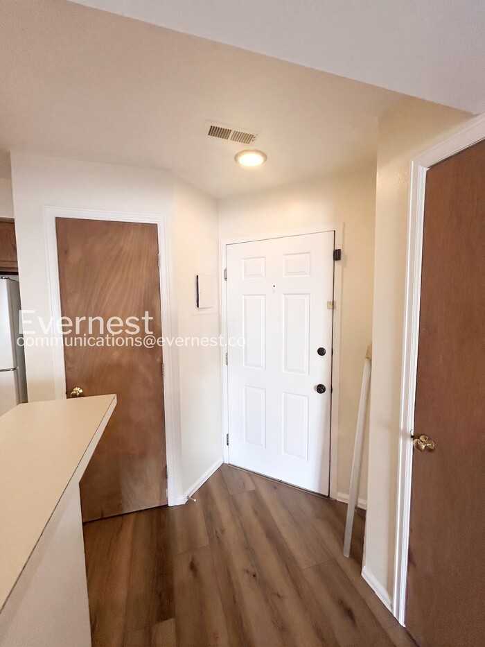 934 Acapulco Ct - Photo 4 of 18