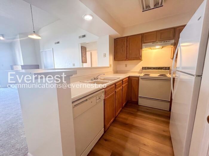 934 Acapulco Ct - Photo 5 of 18