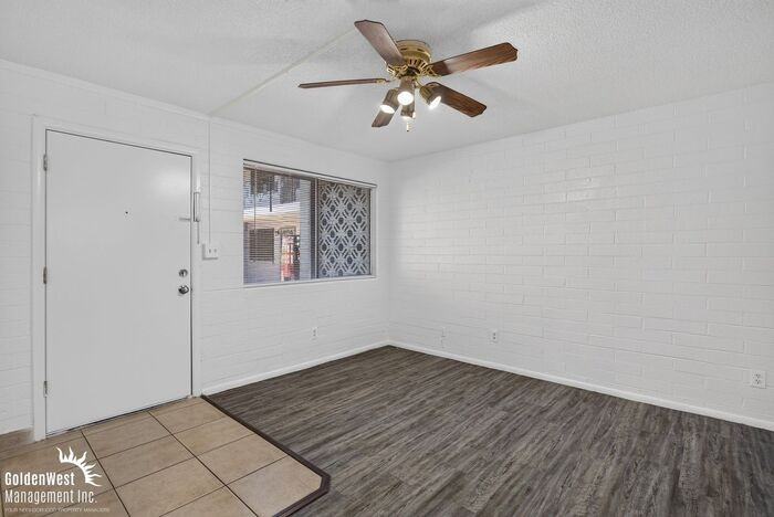 7150 N 27th Ave #2 - Photo 4 of 19