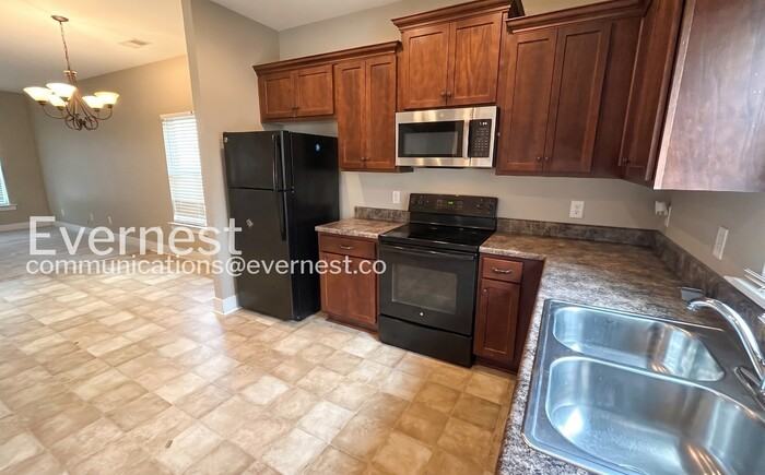 233 Union Station Dr - Photo 2 of 24