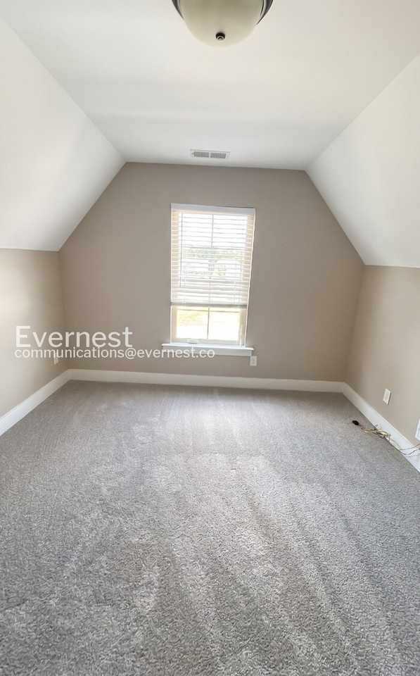 233 Union Station Dr - Photo 7 of 24