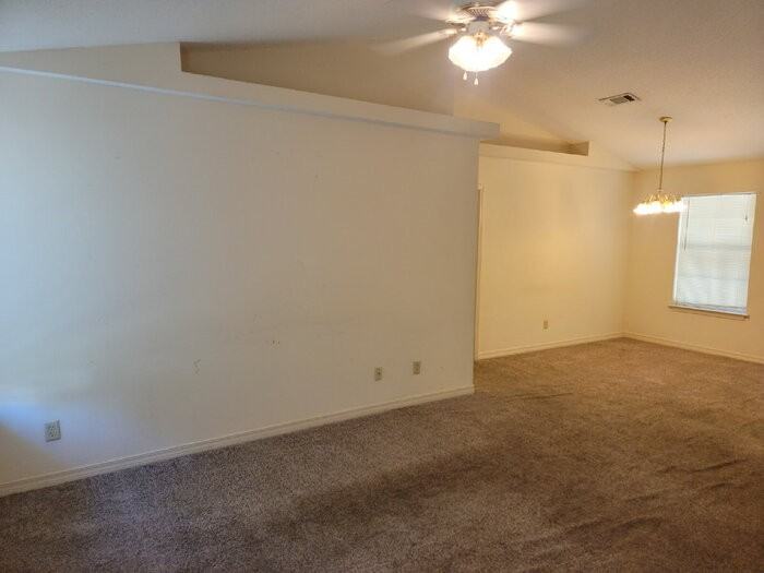 1000 Sable Dr #A - Photo 5 of 14