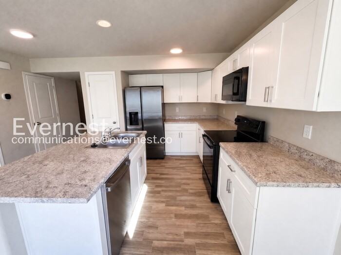 945 Technology Ct - Photo 4 of 26