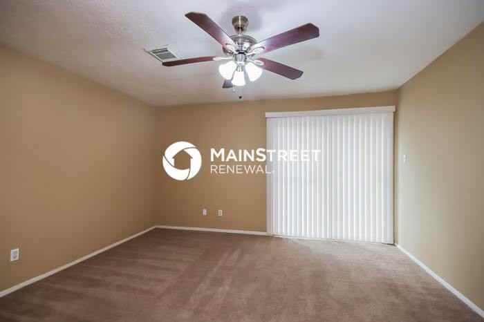 2910 Valley Rose Dr - Photo 4 of 15