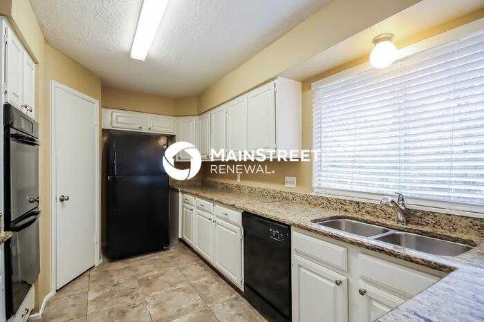 2910 Valley Rose Dr - Photo 5 of 15