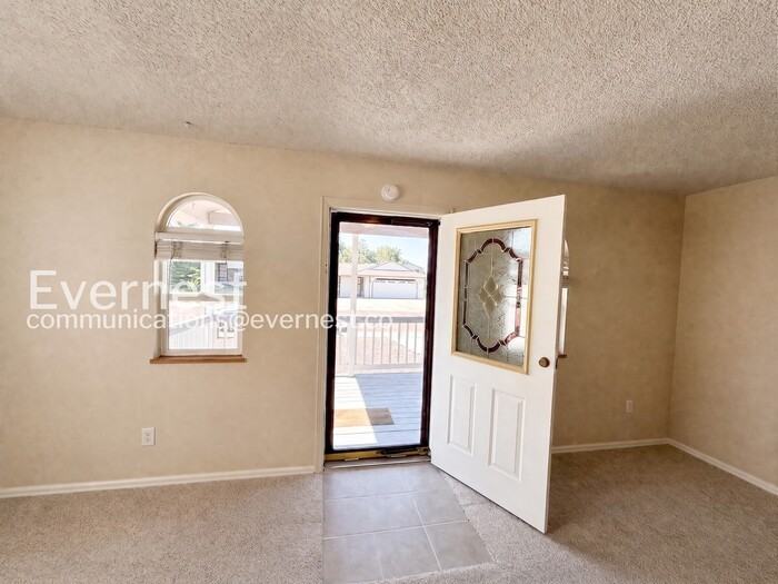 4260 Dye St - Photo 7 of 27