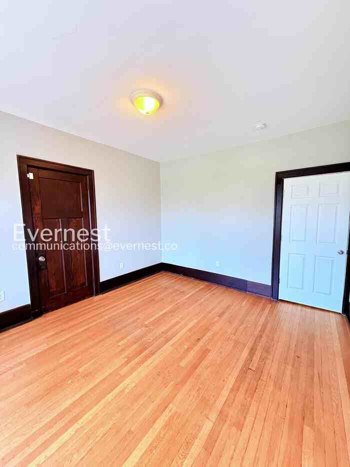 9429 Brush St #2B - Photo 6 of 21