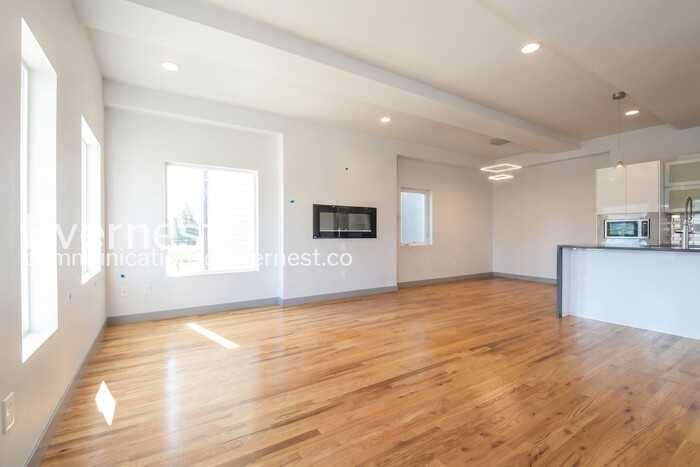 1237 Tennyson St - Photo 7 of 23