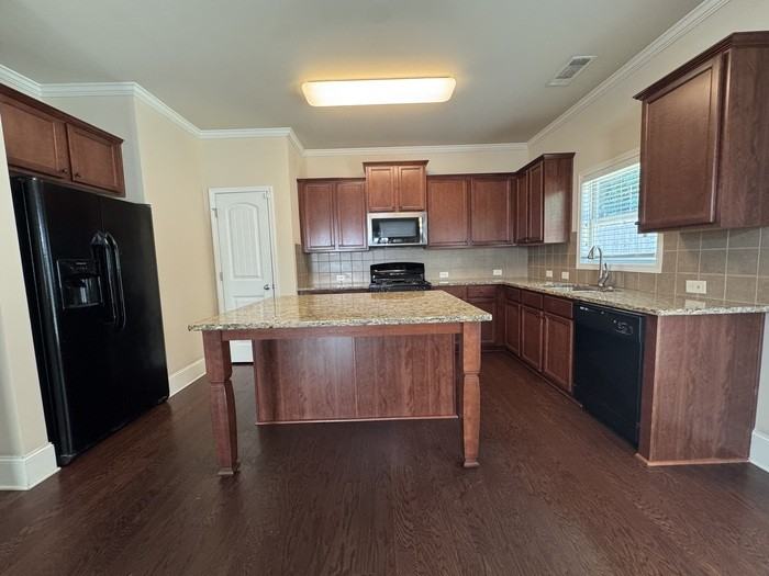 836 Westmoreland Ln - Photo 5 of 17
