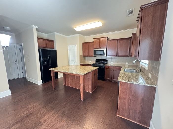 836 Westmoreland Ln - Photo 6 of 17