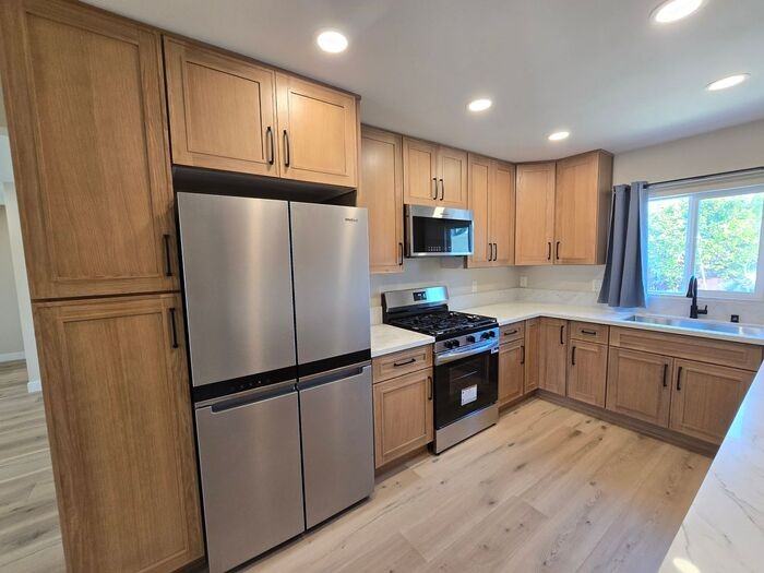 134 F St - Photo 3 of 35