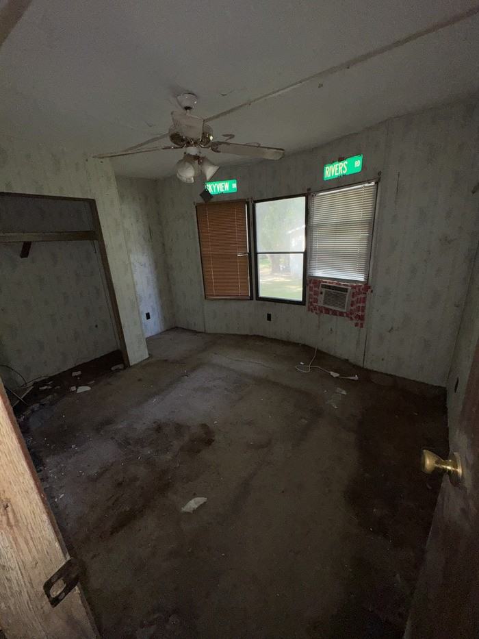 1235 Paul Ln - Photo 3 of 13