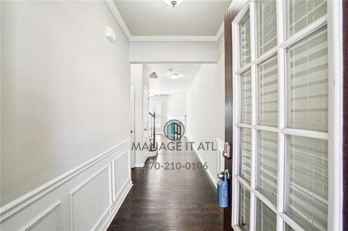 2558 Village Park Bnd - Photo 4 of 40
