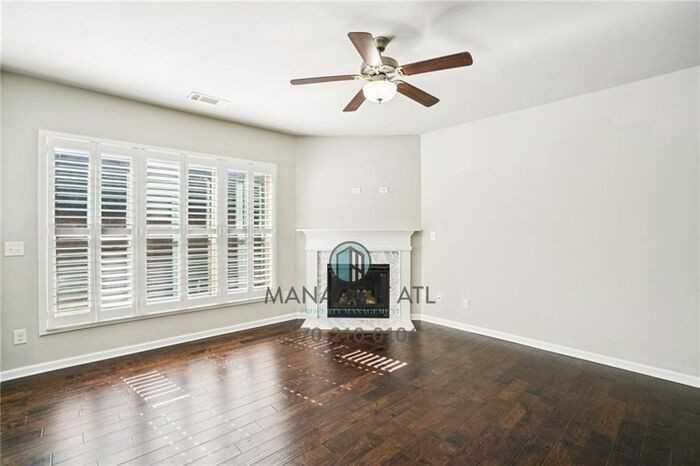 2558 Village Park Bnd - Photo 6 of 40