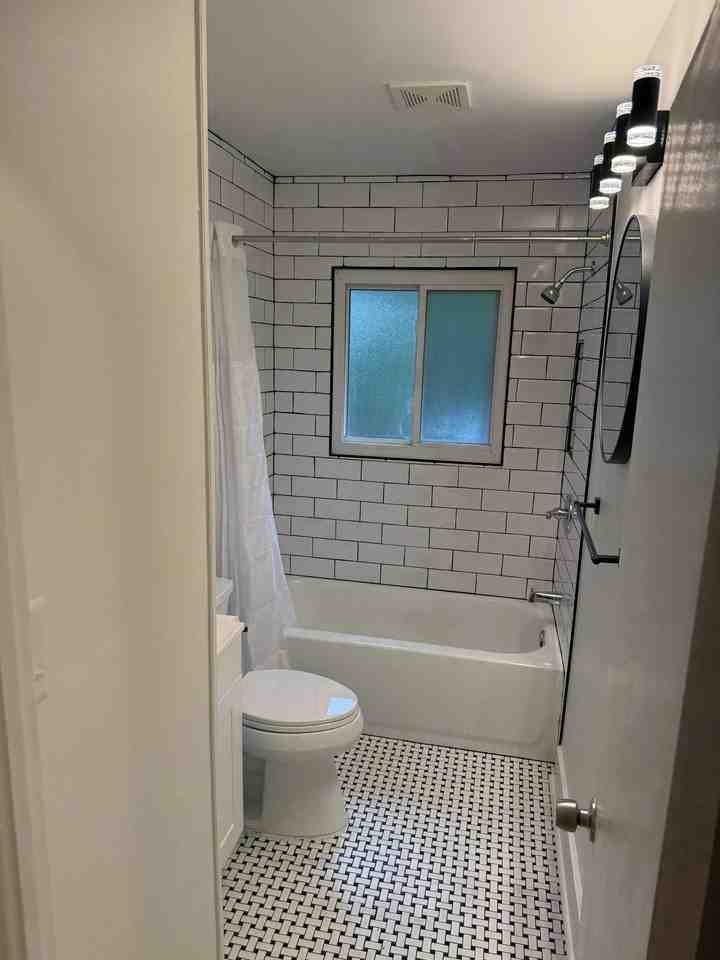 1078 Palafox Dr Ne #NA - Photo 7 of 9