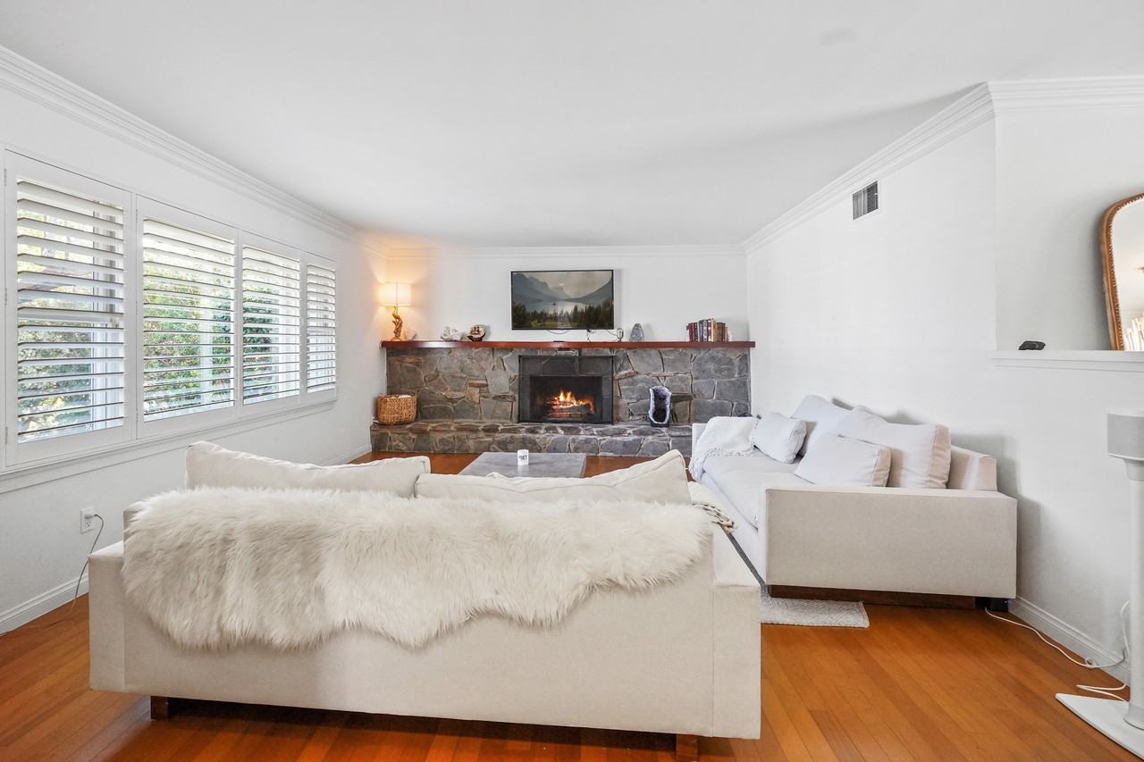 5025 Dantes View Dr #NA - Photo 6 of 31
