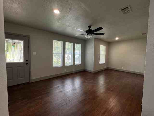 527 Saratoga Dr #NA - Photo 4 of 13