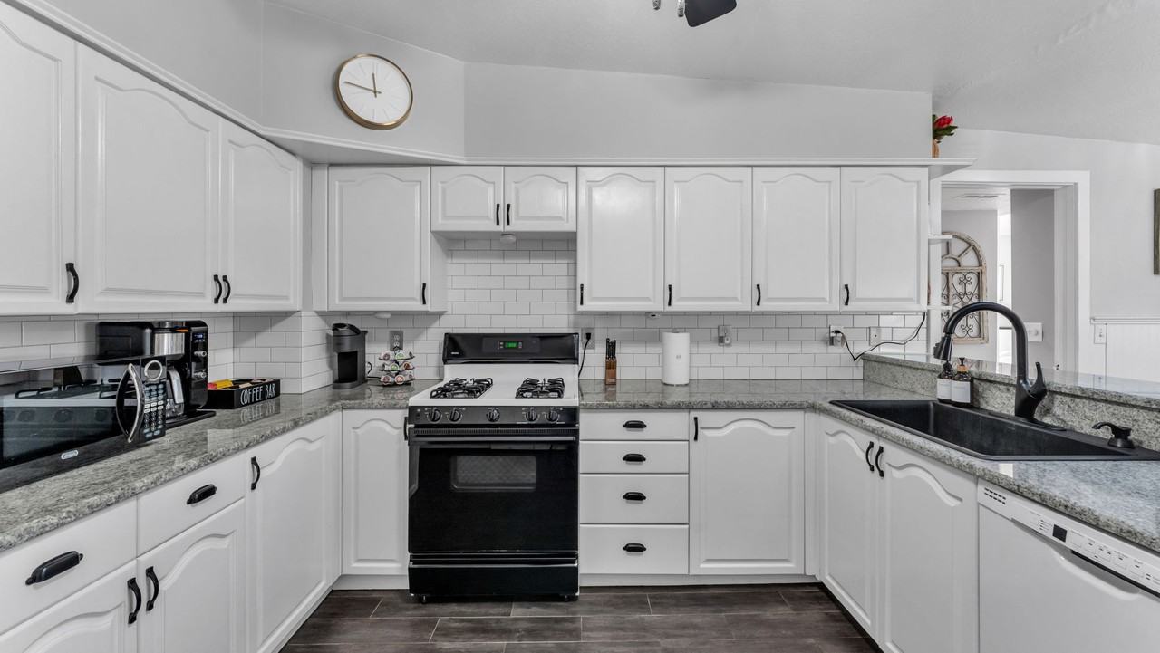 201 E Belmar St #NA - Photo 5 of 19
