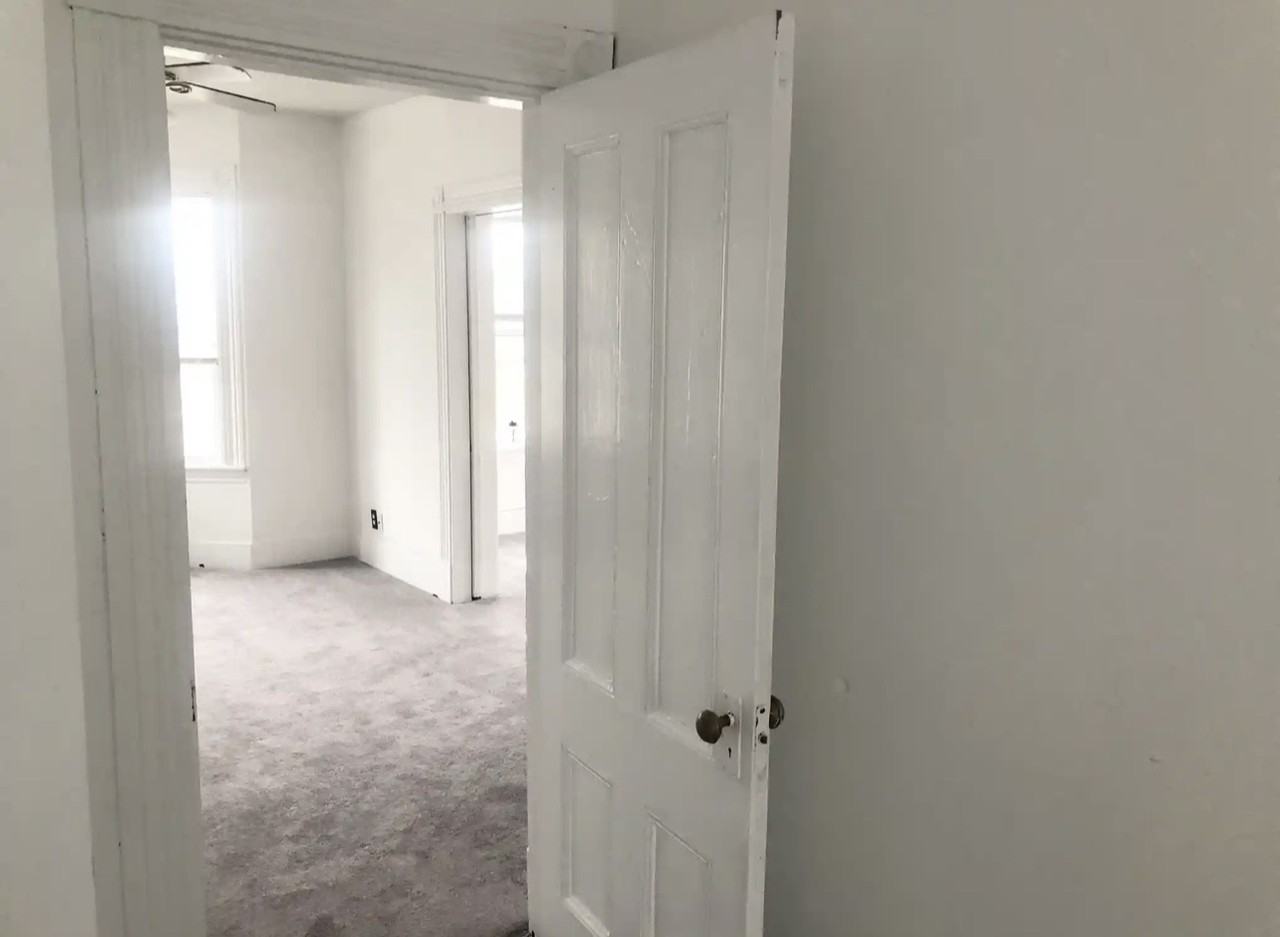 32 Lincoln St #2 - Photo 6 of 10