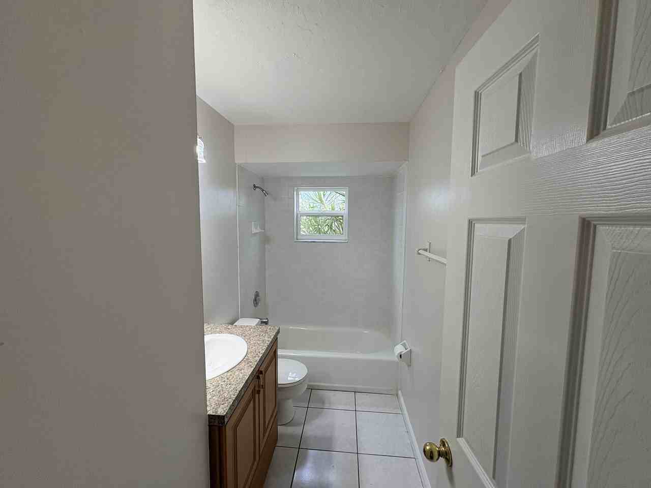 4520 Se 5th Pl #1 - Photo 5 of 13