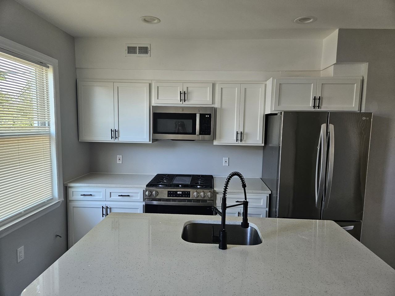 3410 Elmora Ave #NA - Photo 4 of 11