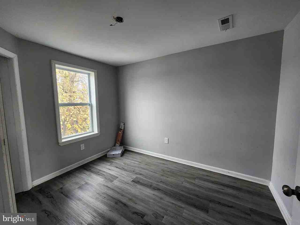 3410 Elmora Ave #NA - Photo 6 of 11