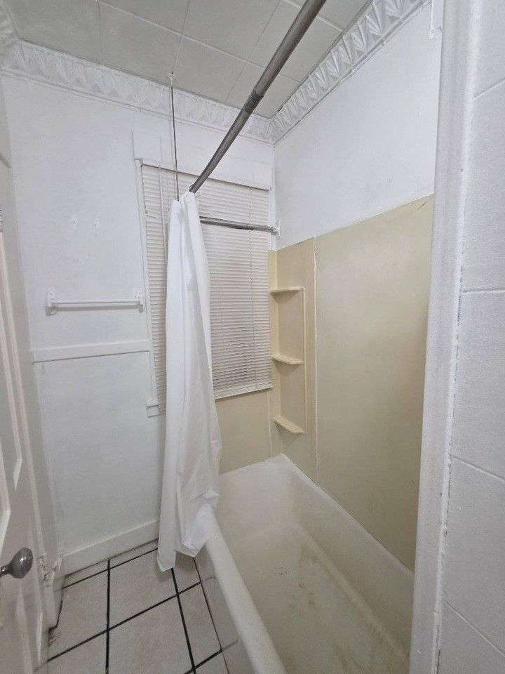649 S Summer St #3L - Photo 5 of 19