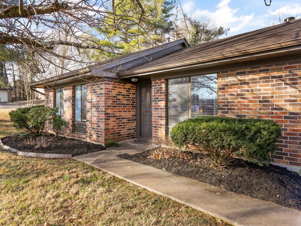 1413 Willow Crossing Dr #NA - Photo 3 of 24