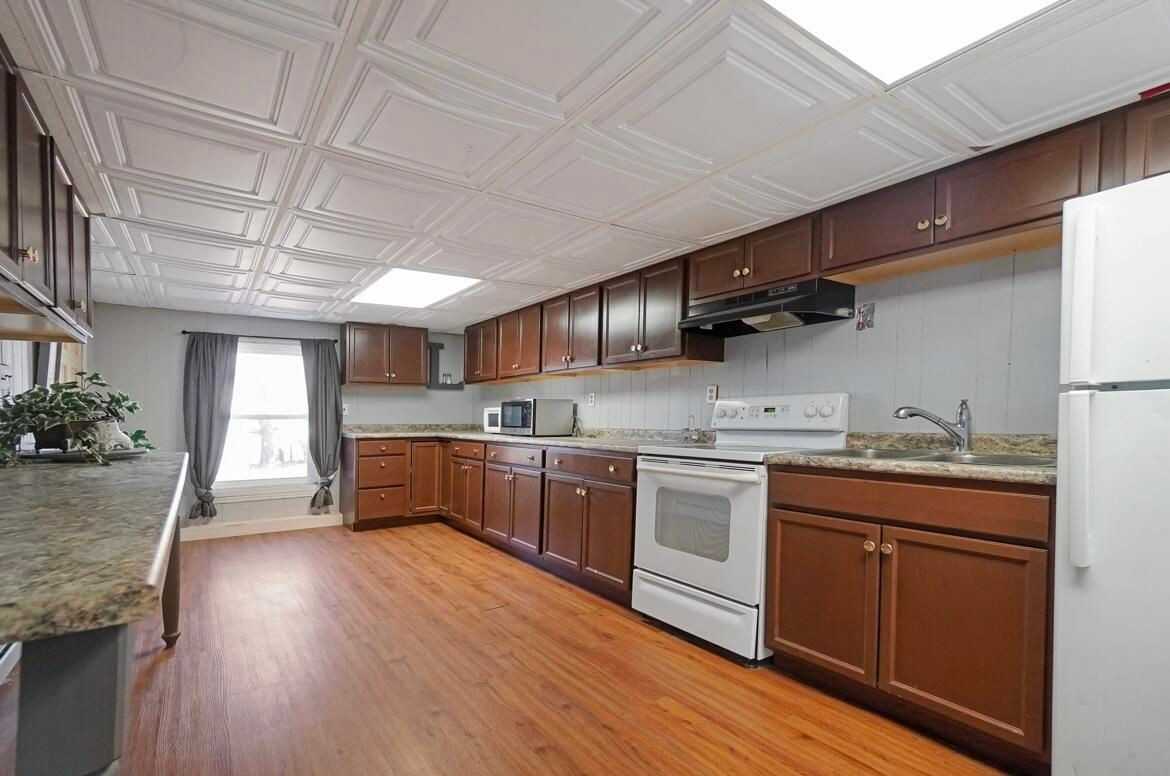138 Summer St #102 - Photo 7 of 16