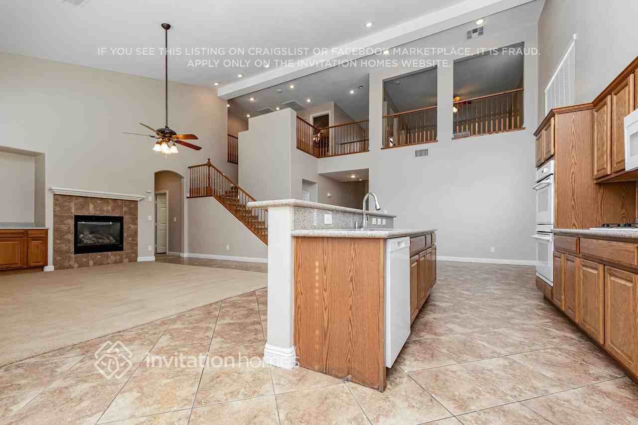 7716 Turtle Haven Ct - Photo 5 of 18