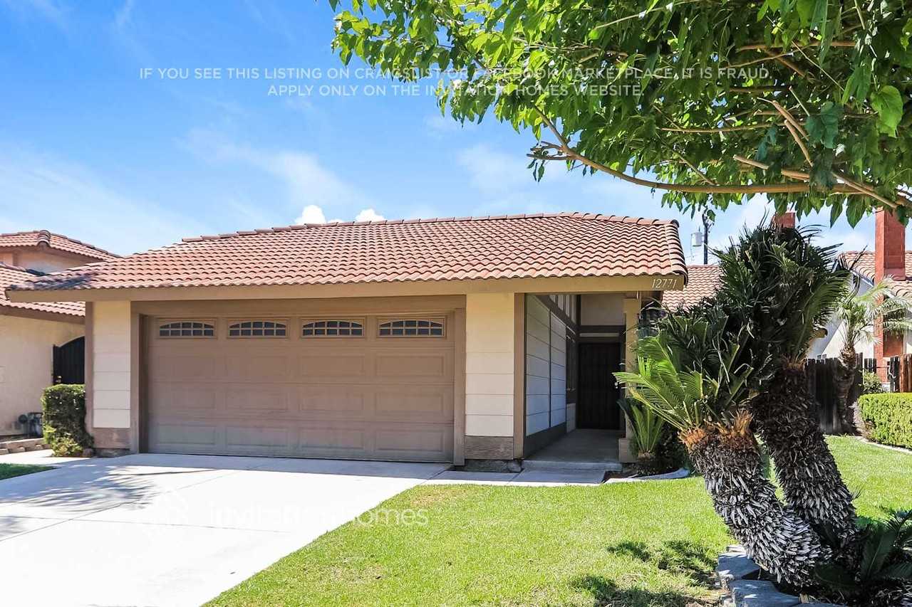 12771 Tehama Cir - Photo 3 of 17