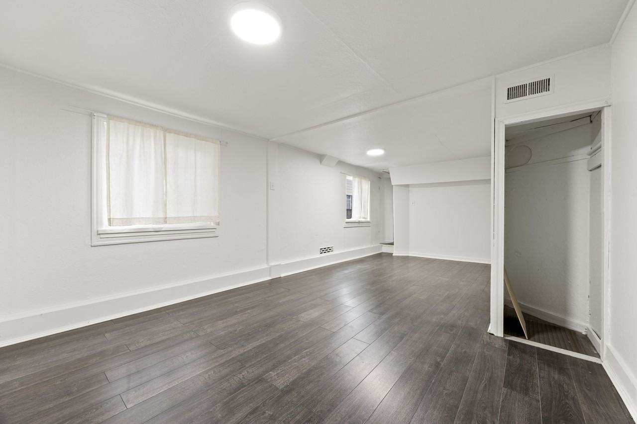 4736 Knight Street - Photo 12