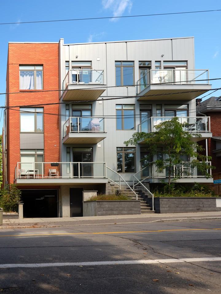 337 Sunnyside Avenue - Photo 2 of 9