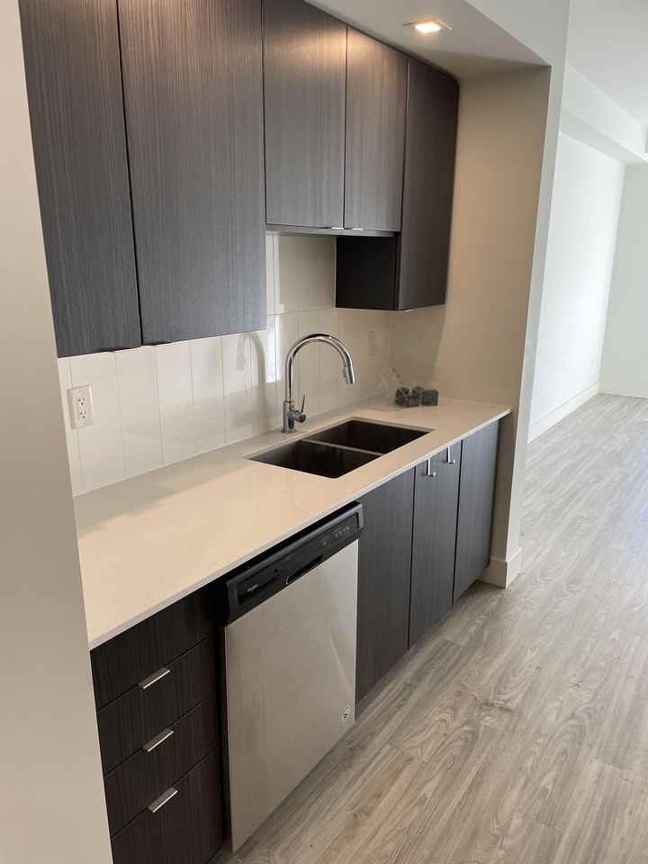 337 Sunnyside Avenue - Photo 3 of 9