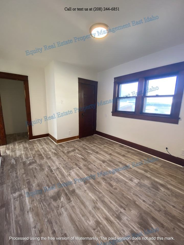 923 W Clark - 923 #923 - Photo 4 of 14