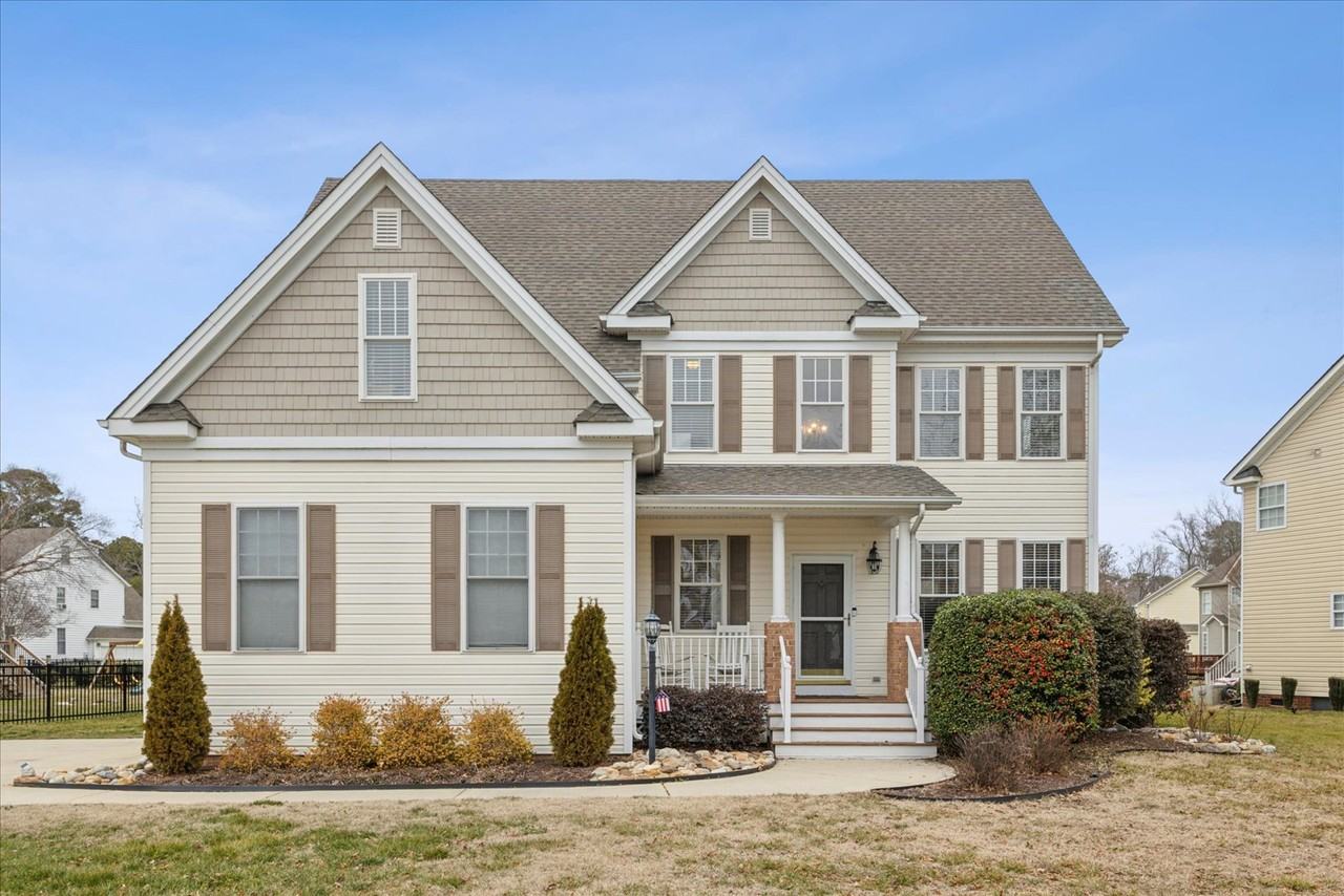 23140 Harbor Towne Dr #1 - Photo 2 of 2