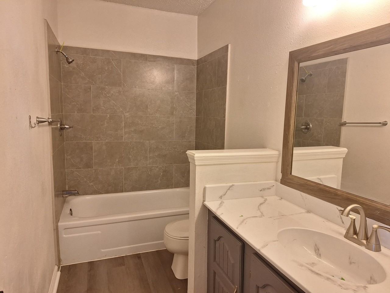 829 N Burdick St #D - Photo 4 of 5