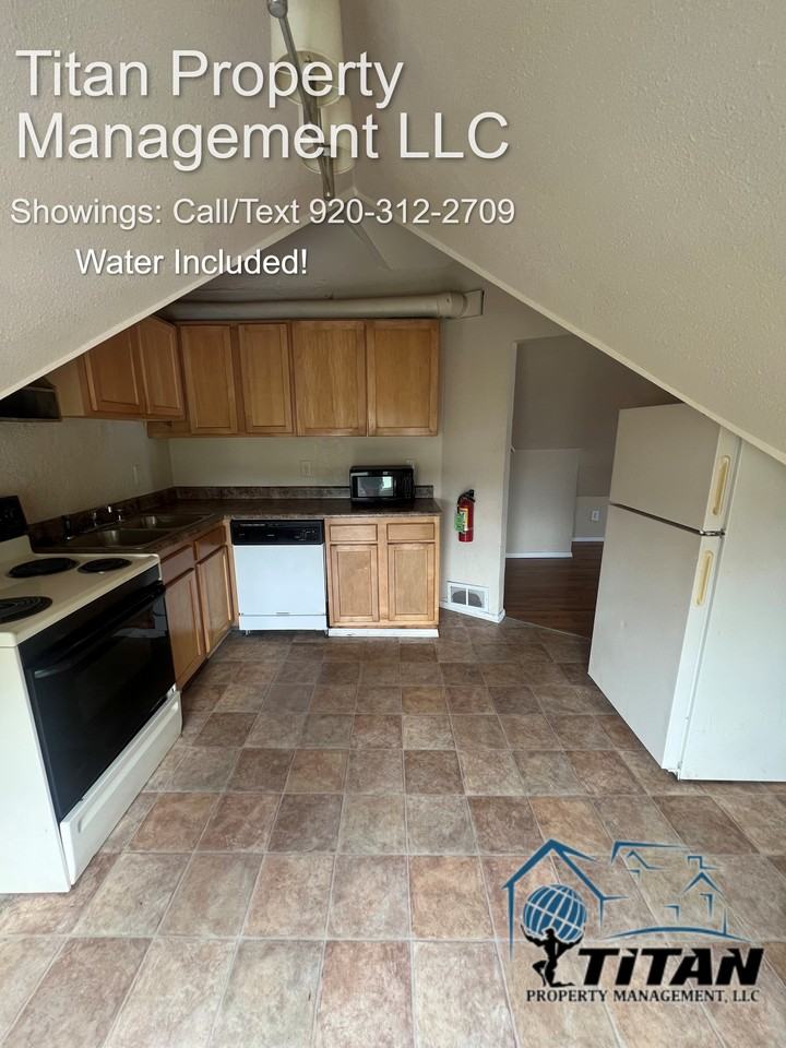 404 W Winneconne Ave #3 - Photo 6 of 10